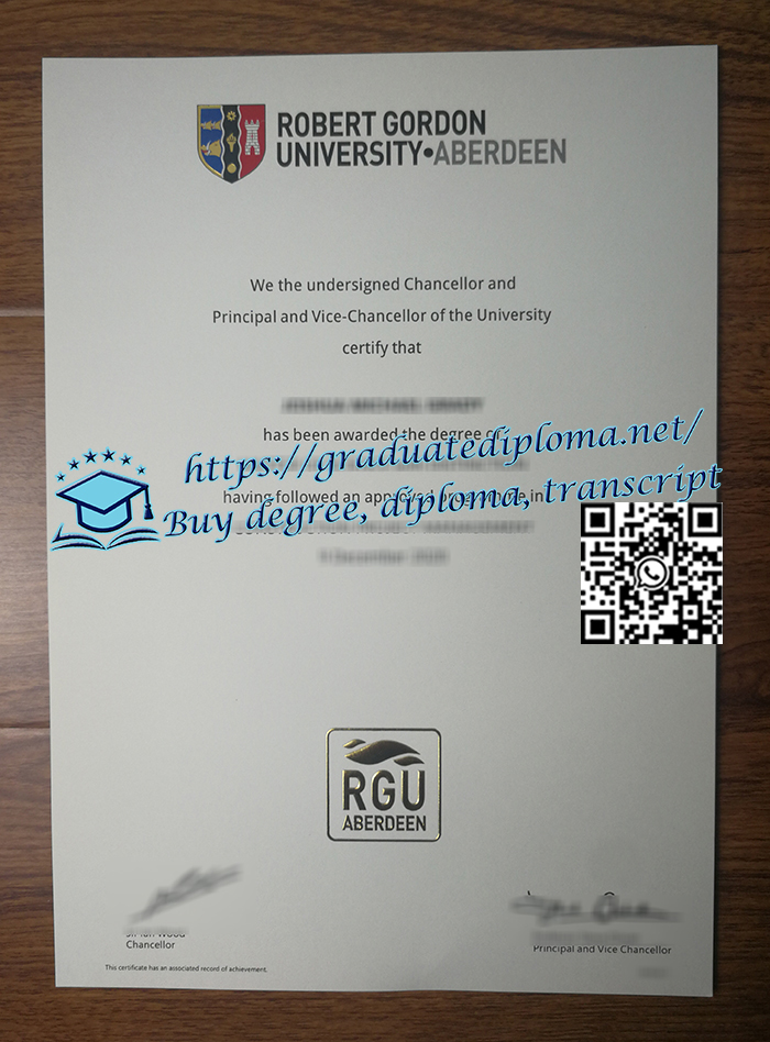 Robert-Gordon-University-diploma